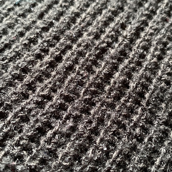 Express sweater. - Picture 3 of 4